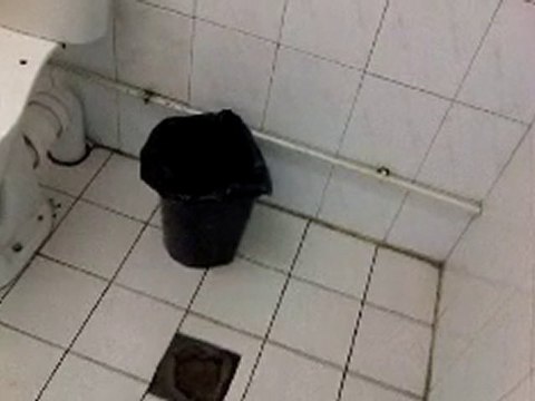 Carrefour saint andré les vergers - chiottes degueullasses