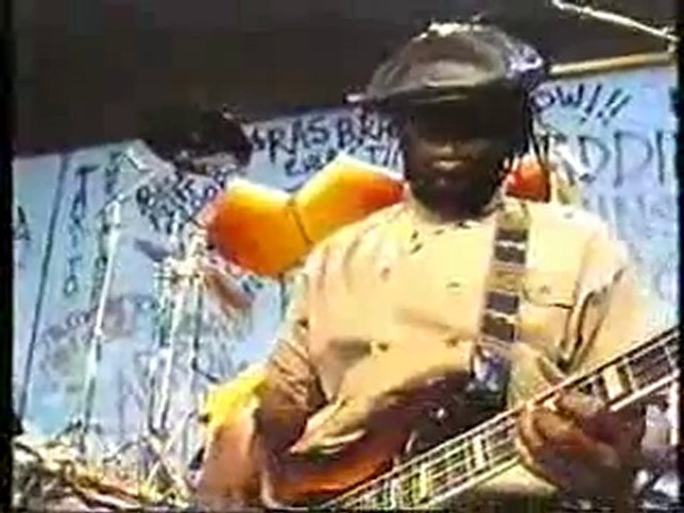 Dennis Brown ft. Sly & Robbie