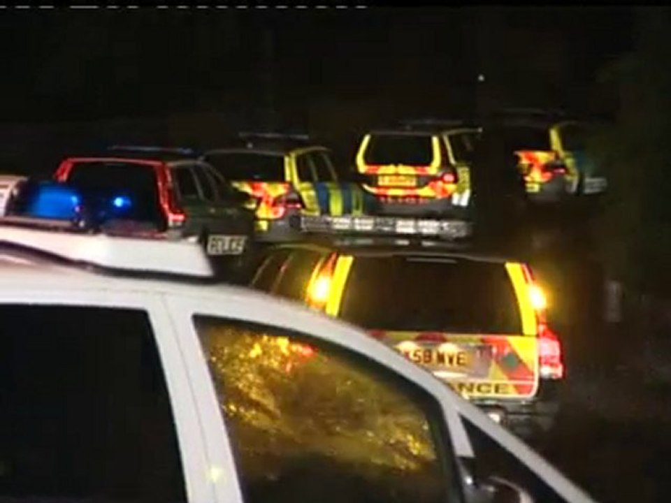 Gunman dies after shoot-out with police