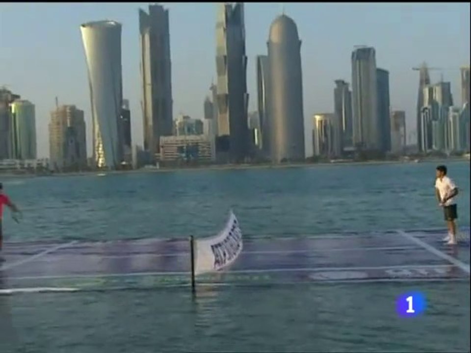 Tennis: Nadal e Federer giocano sull'acqua