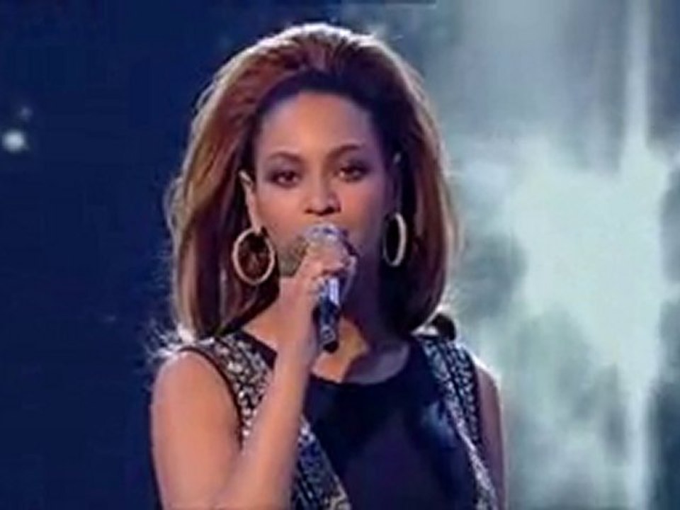Beyoncé - If I were a boy @ X Factor 2008