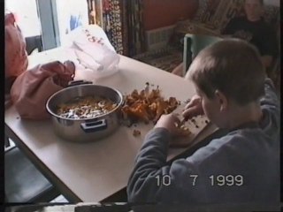 Petty  et  les  girolles  perrat  le  chateau  1999