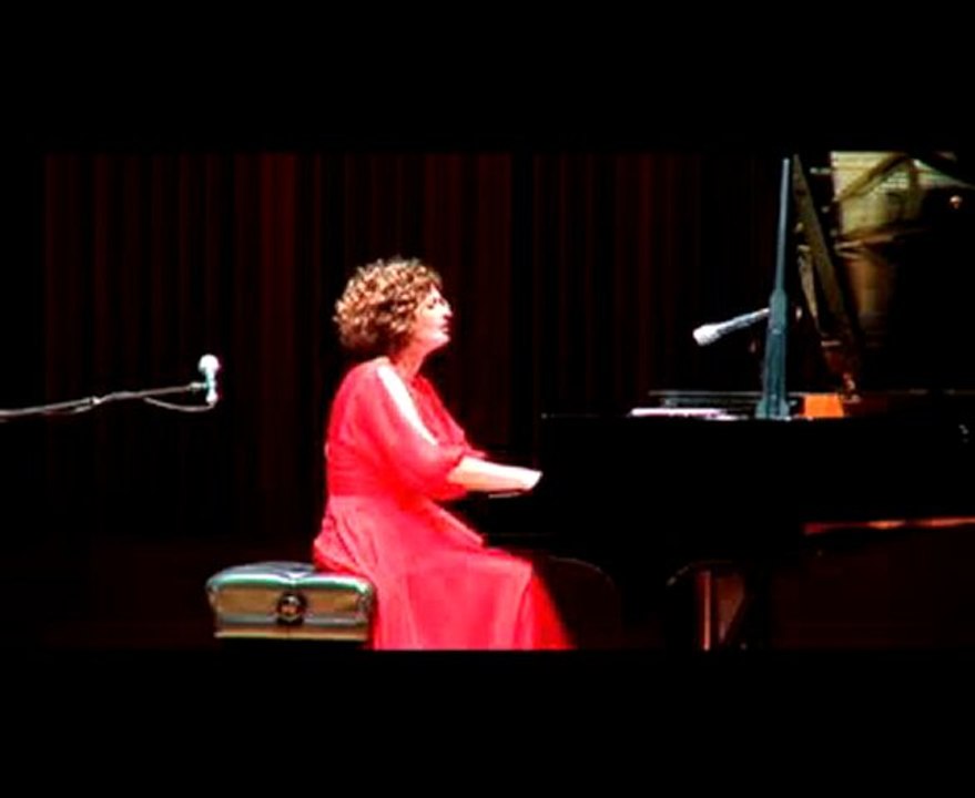 Anjelika Akbar _Love_