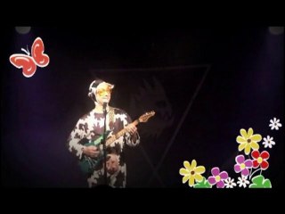 Filip joue "Lave toi les mains" 1ère partie de Raoul  Petite