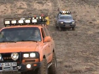 TOYOTA HILUX 4X4 OFF-ROAD