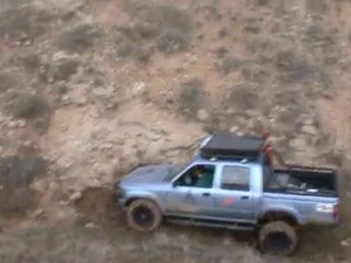 TOYOTA HILUX 4X4 OFF-ROAD 1