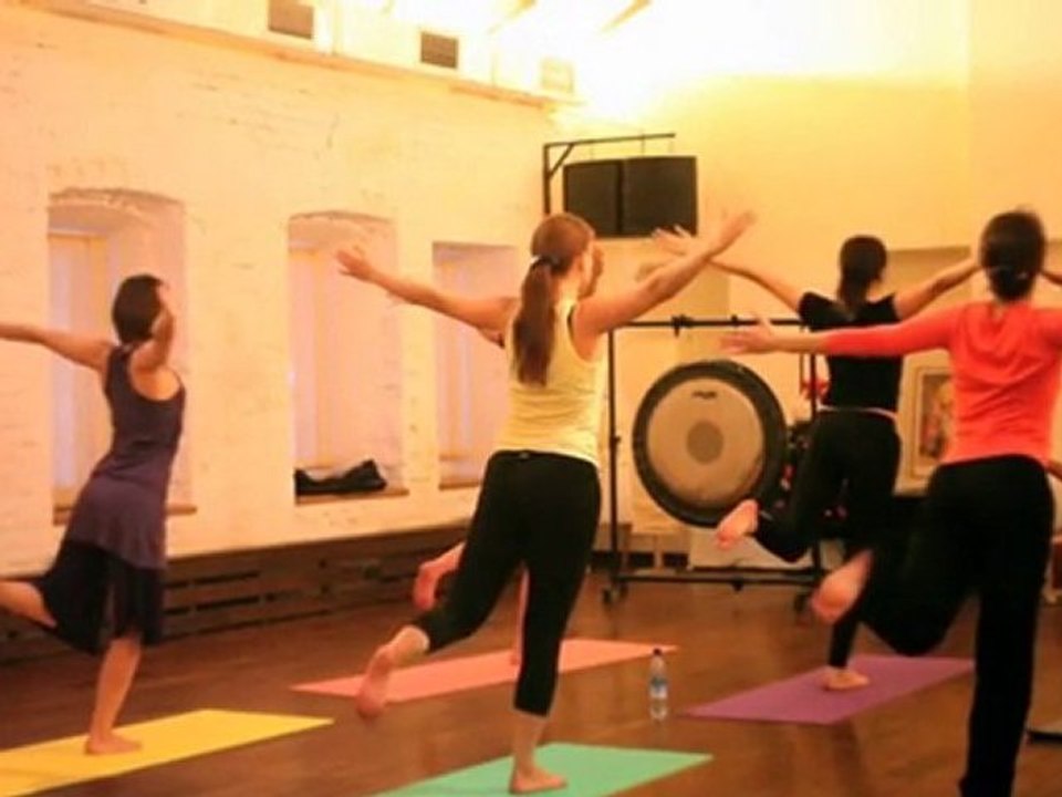 Москва: Скидка 70% на 2часовое групповое занятие йогой