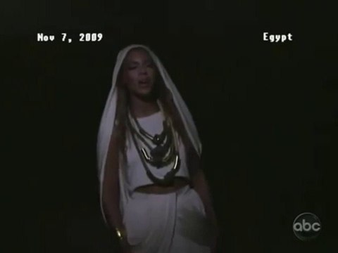 Beyoncé - Ave Maria @ Egypt (Inside a pyramid)