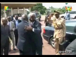 Gbagbo: embrassades avec les émissaires de la CEDEAO