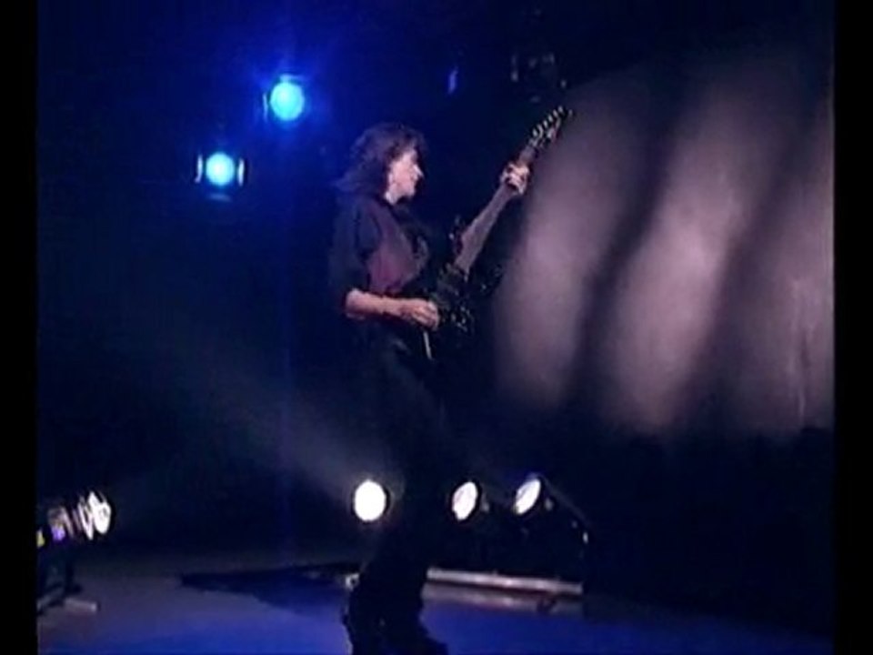 Frédéric Château - Ferme les yeux - variété française vidéo