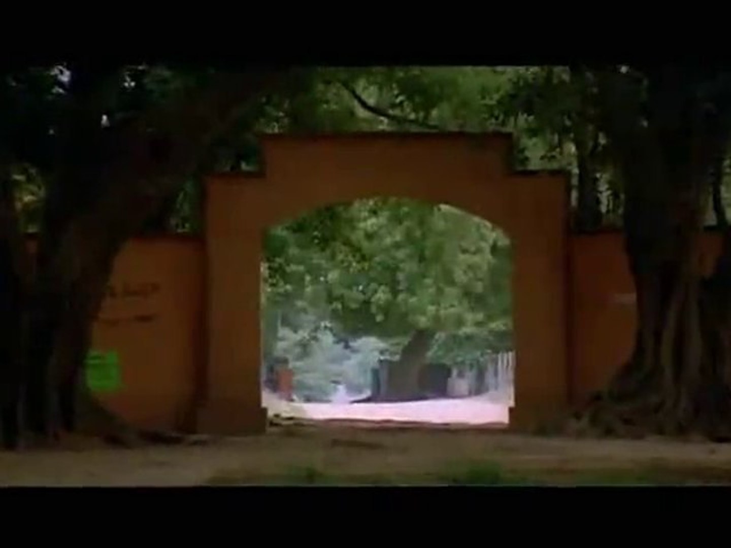 ⁣Tamil Sad Songs Poi Solla - April Madhathil