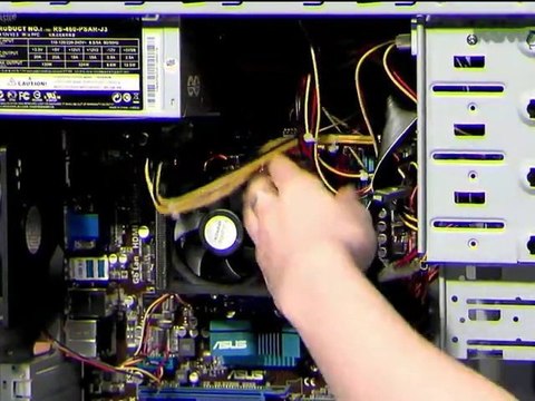 Free Stuff To Review? Top 5 Tips of 2010, 5 Problems To Avoid Building Your First PC, Back Up Windows 7 Updates, CES 2011 Is Coming! - Tekzilla