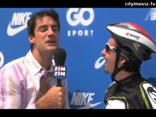 Un journaliste sportif un peu trop gay