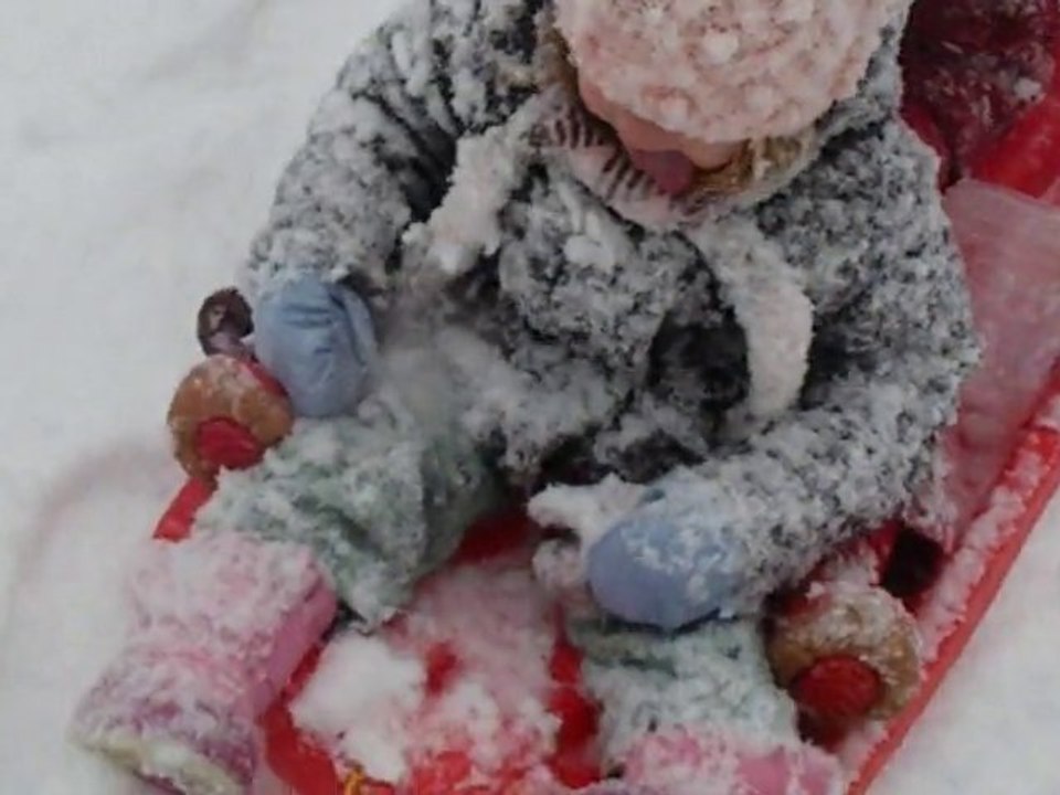 Promenade au square St Roch sous la neige mais sur la luge