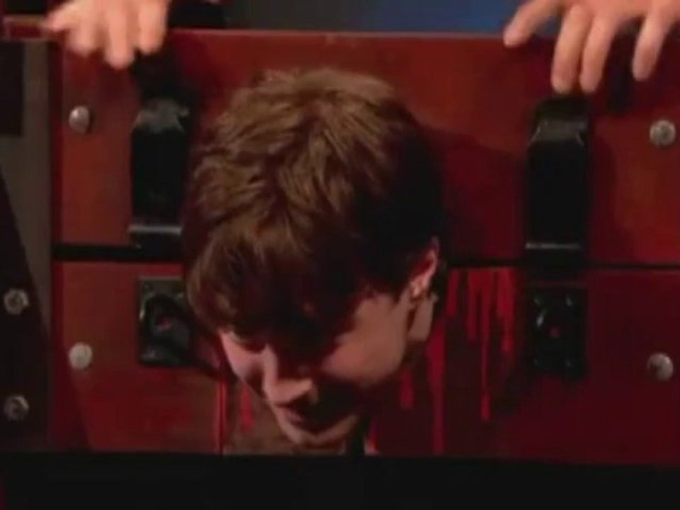 Harry Potter se fait couper la tête !