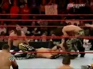 Raw 6/4/09 Dirt Shit  vs The Colons Parte 2