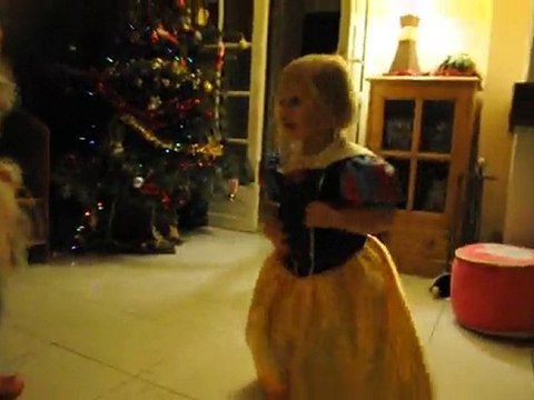 Mimi en flague avec les effets de l'alcool !!