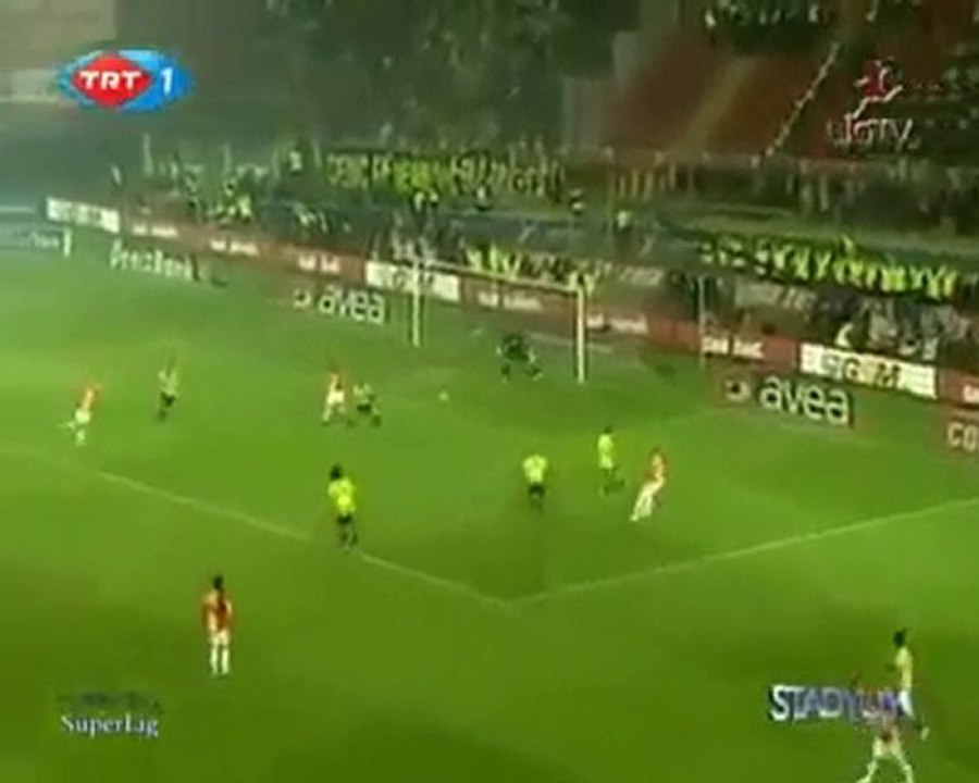 kewell-carlosla-dalga-geciyor