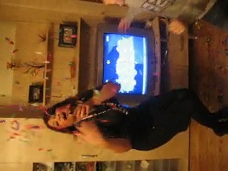 bomba gibi muhtesem ses :))) süper ses :)))) tuba yildirimmm