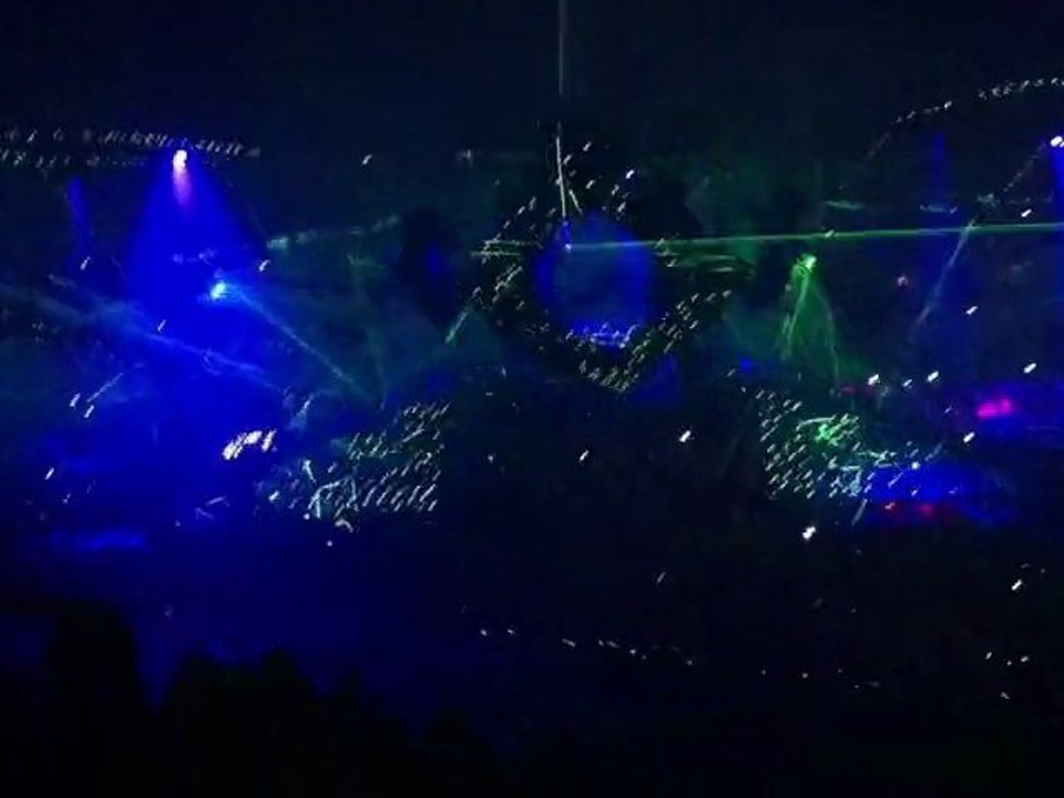 Sensation 2010/2011, lasers , lumières, et La Roux :o)