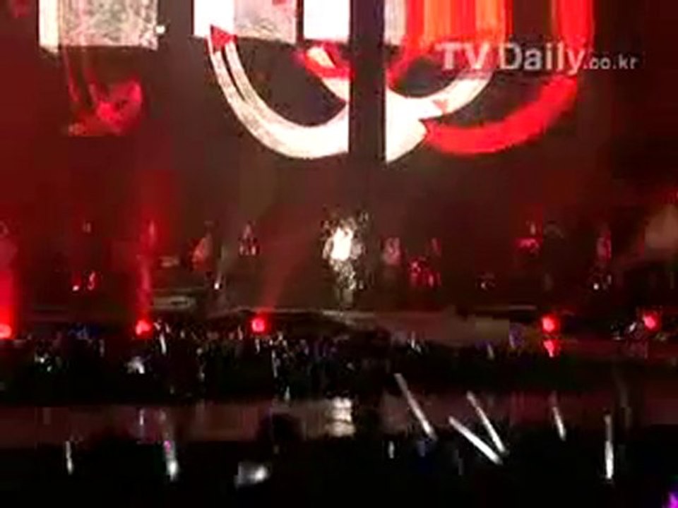 110102 Rain (Bi) @ News_Adieu 2010 with Rain pt 1