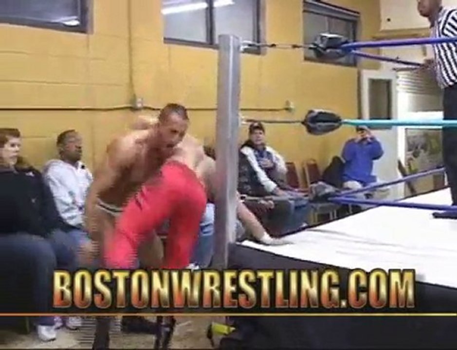 Tommaso Ciampa vs. John Walters (11/7/2010)