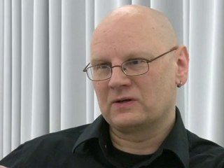 Denken die Commons : Julio Lambing in Berlin