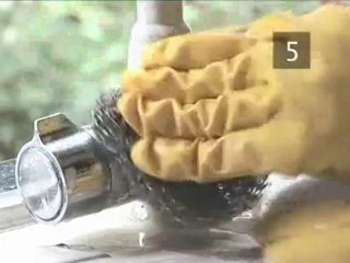 How To Clean A Kitchen Sink So It Shines