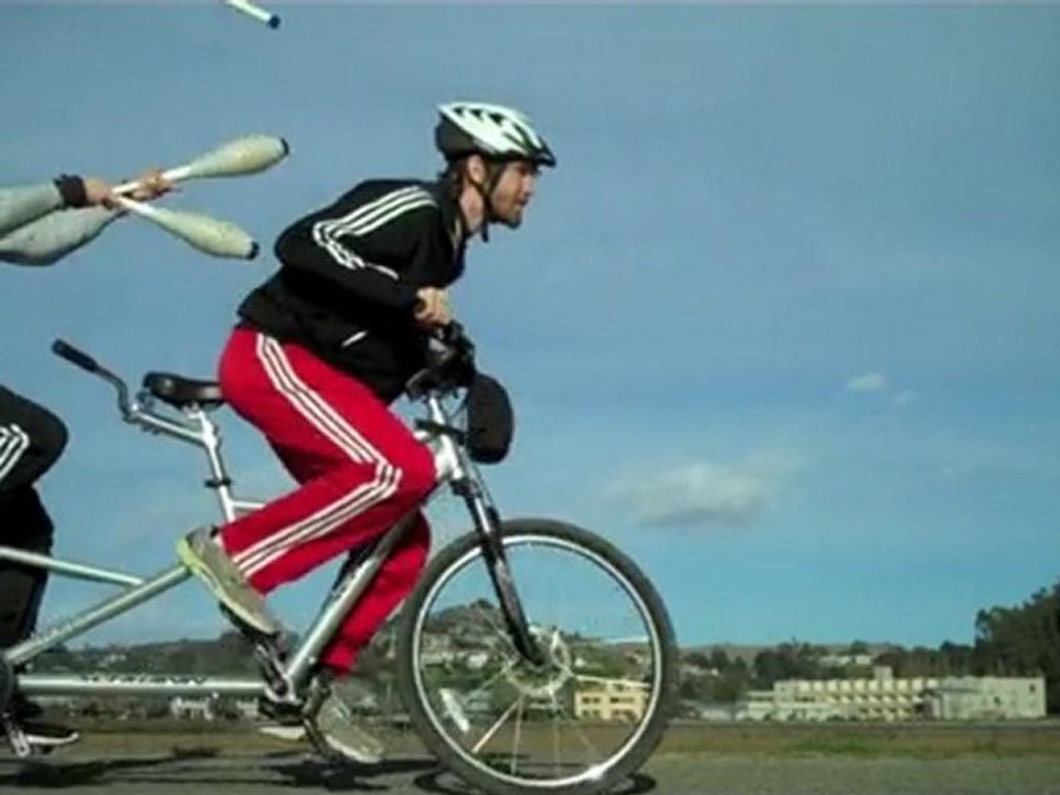 Bob and Trish - San Francisco Juggling