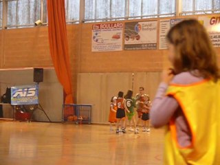 premier match de basket de Maëlys 18.12.2010
