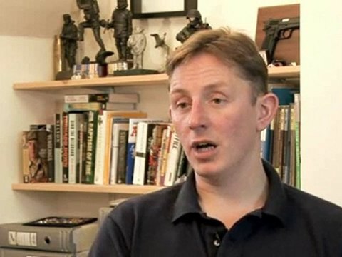 Being A Bomb Disposal Specialist : How many armed forces bomb disposal experts are there in the UK?