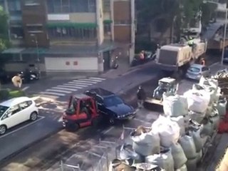 Hatalı park eden araç www.neselihayat.info