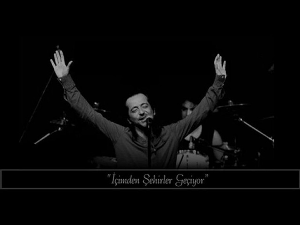 Uzun Uzun Feridun Düzağaç - İçimden Şehirler Geçiyor