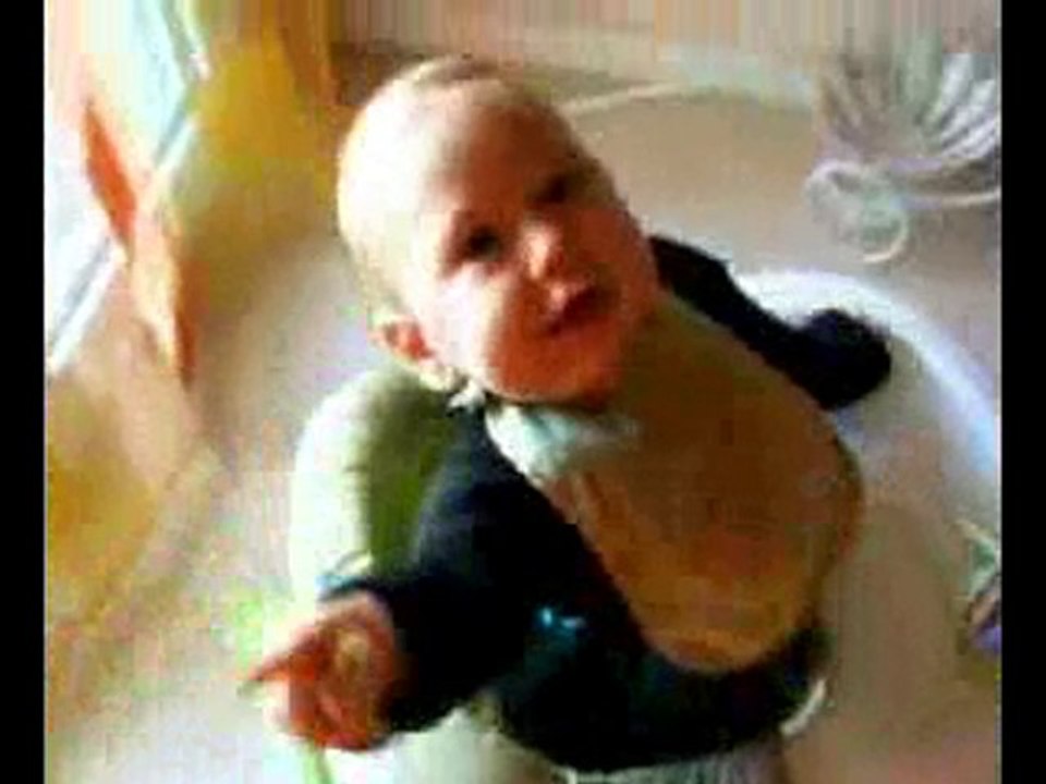 Anaé "ma petite princesse" ton papa qui t'aime!