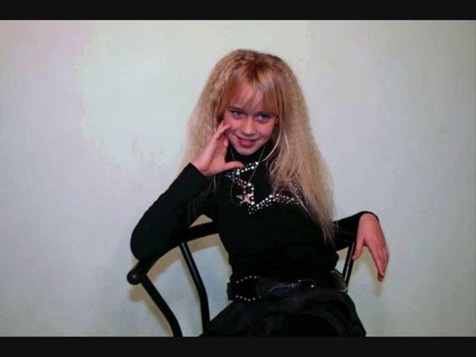 PHOTOS TYPHANIE