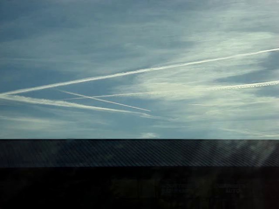 Chemtrails - épandages chimiques aériens
