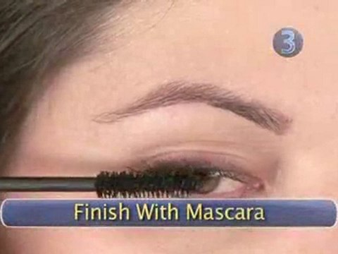 How To Apply Individual Fake Eyelashes