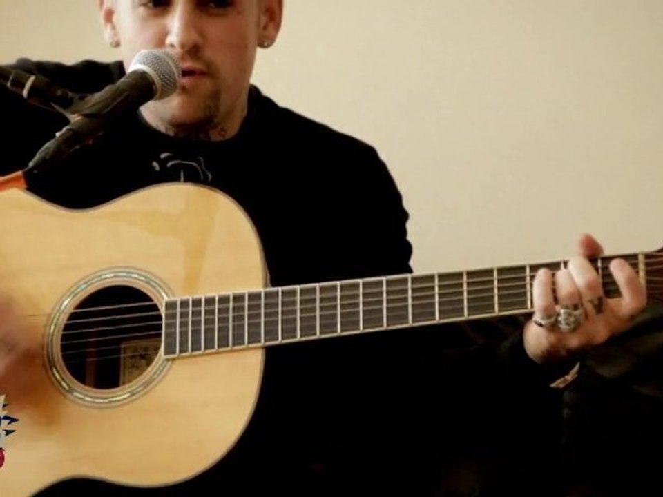 GOOD CHARLOTTE - Dance Floor Anthem (acoustic session)