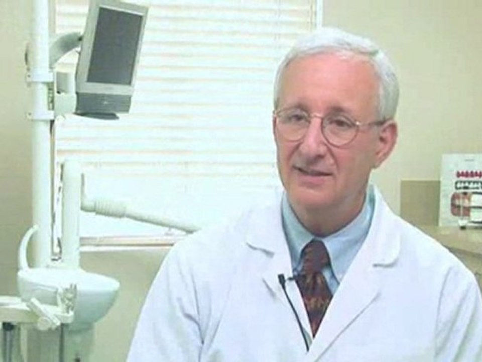 Cosmetic Dentistry: Porcelain Veneers : How long do dental veneers last?