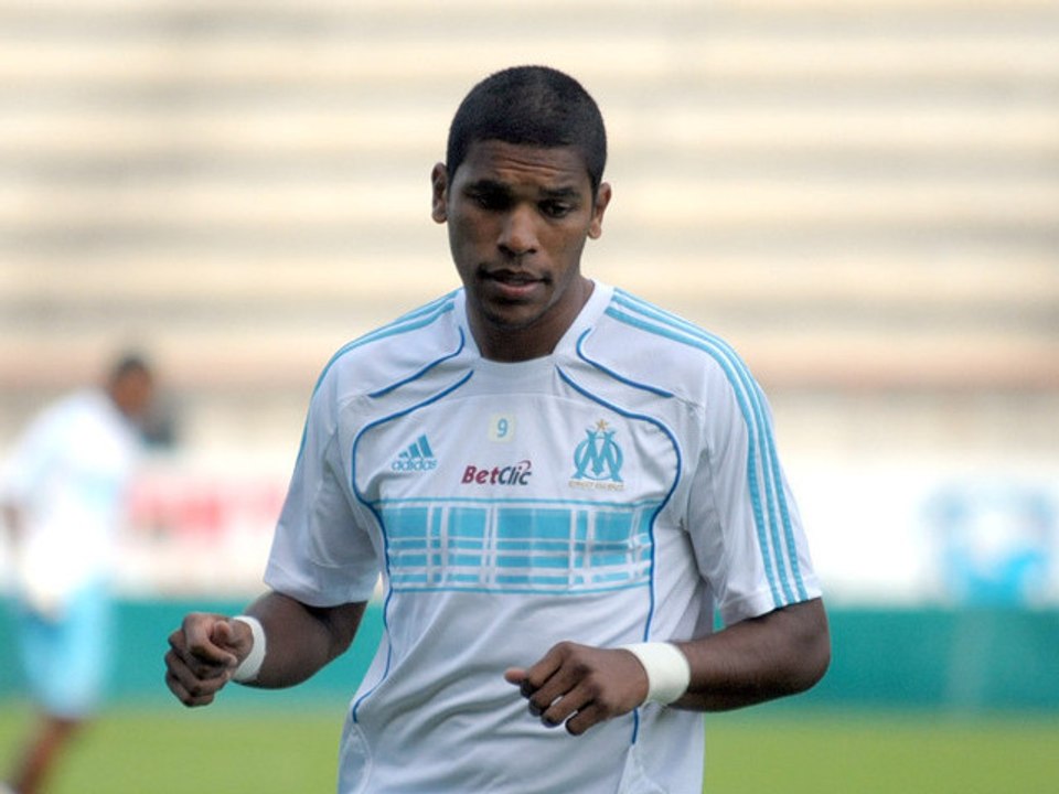 Revue d'effectif : Brandao