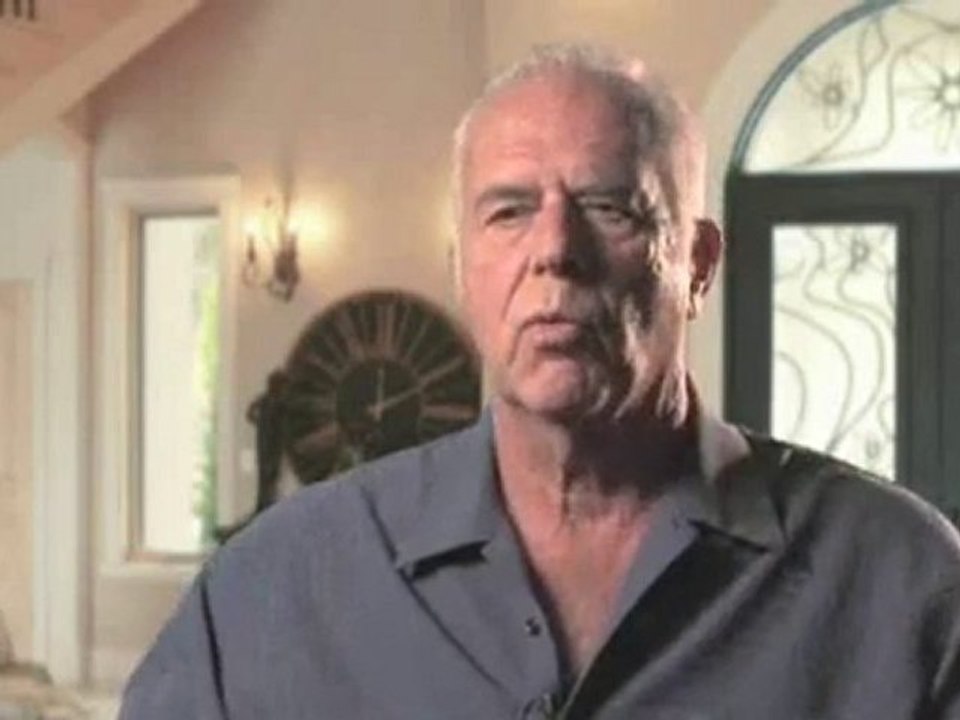 Why And How To Date Younger Women : How is dating younger women different from dating older women?