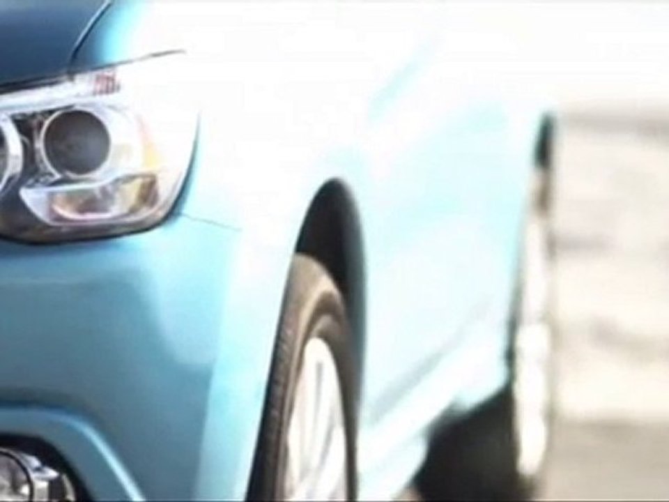 Mitsubishi Outlander - English