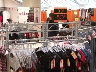 Coup d'envoi des soldes d'hiver à la frontière espagnole