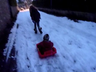 20101220 Romain et Nico en luge Garches