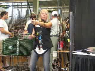 Stand up fish fighting