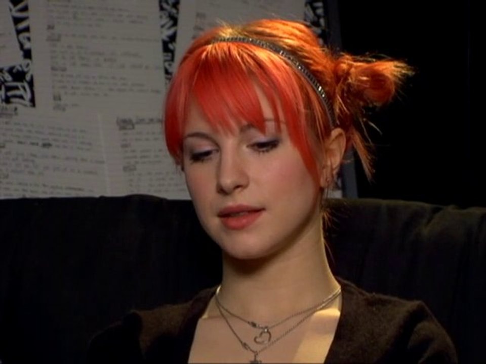 Hayley discusses the Farro brothers leaving Paramore