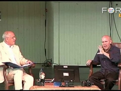 Steve McCurry Recalls Photographing 'Afghan Girl'