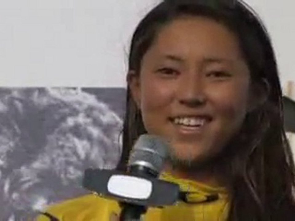 Perth Standlick Claims ASP Grade-2 Oakley Pro Junior Japan