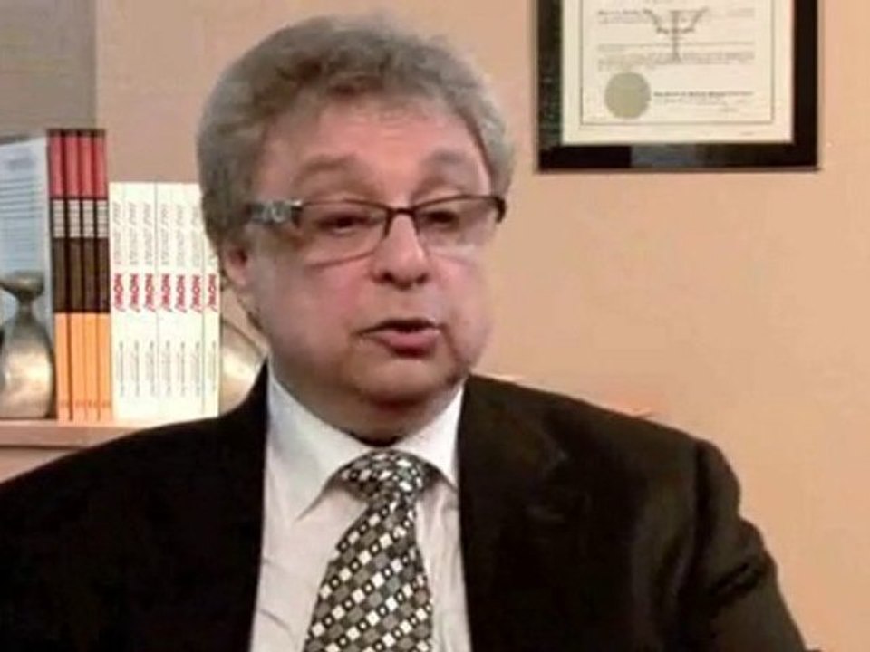 Gambling Addiction : How is a program like SMART Recovery different from a 12-step program?