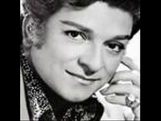 Zeki Müren - Aşka Gönül Vermem